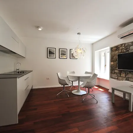 Apartamento Historic Center Shelter Piran