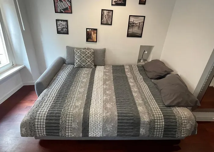 アパート Historic Center Shelter ピラン